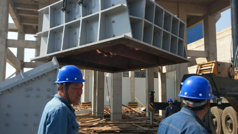 錘式破碎機安裝現(xiàn)場